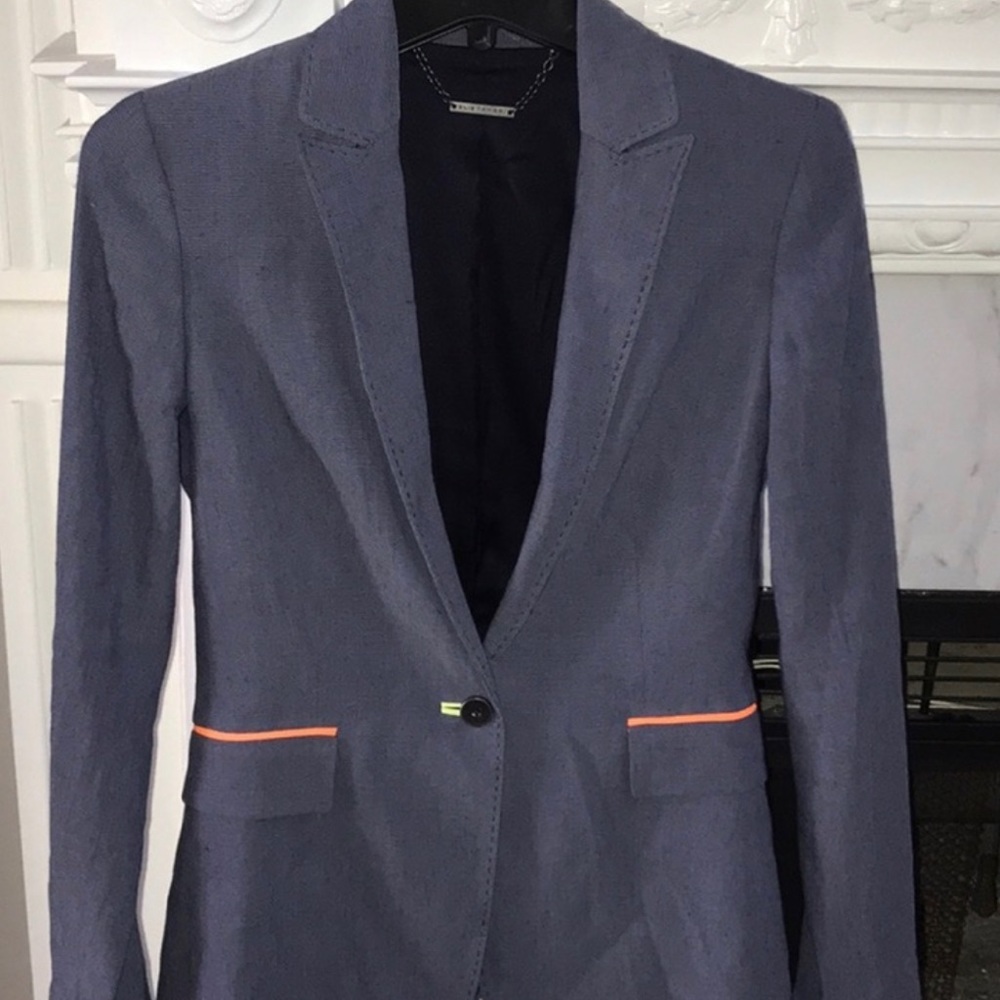 Elie Tahari Blazer.